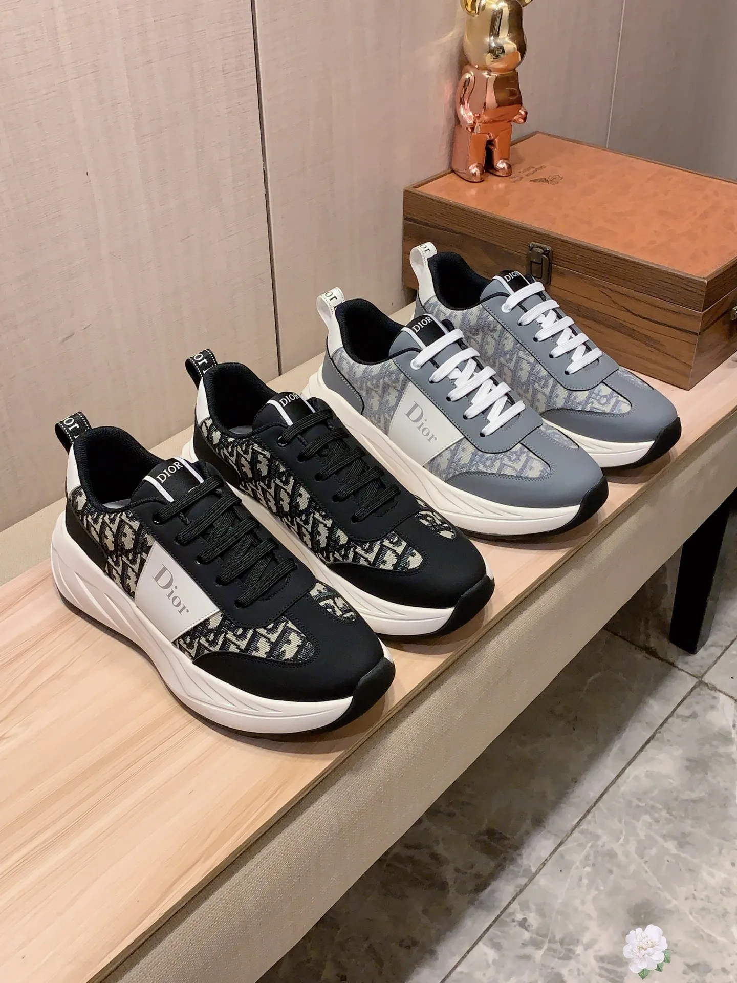 Men's Men's Shoes💰460💰💰🎩🎩[Lightning][Lightning] "Dior DIOR*" The latest and most popular casual shoes, top brand [seduce] luxury~purchase, top~quality. [Strong] The upper is made of imported breathable cowhide with material ➕ breathable sheepskin feet (•) and fine workmanship. The original stylish and stylish soft rubber wear-resistant and non-slip outsole is light and comfortable on the feet. The real thing looks better when photographed. 305: code: 38-44, 2️⃣ colors selected